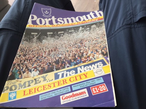 Football programme 1983 84 - programme,